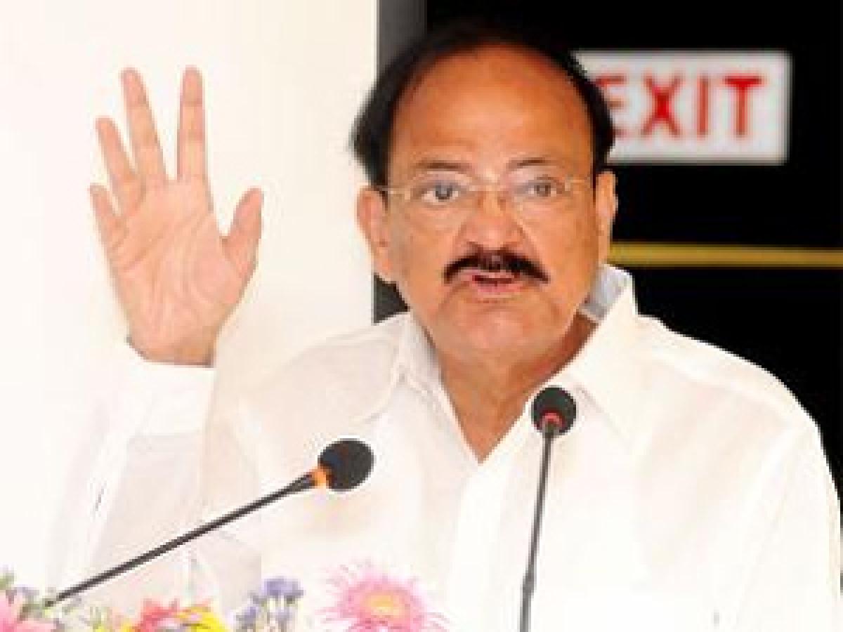 Venkaiah hits back at CM over smart city issue