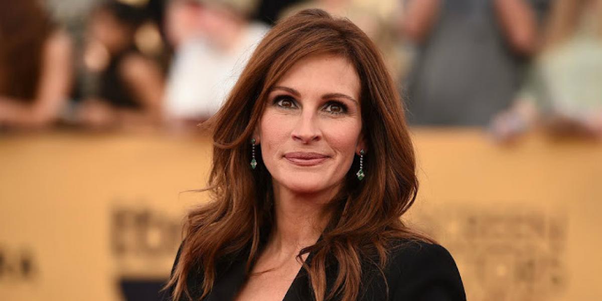 Woman of the decade award for Pretty Woman Julia Roberts