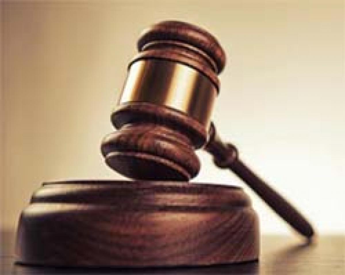 Delhi court acquits 2 persons accused of firing at police team