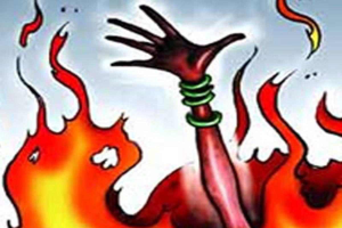 Half burnt body of girl dumped in sack near Kancheepuram