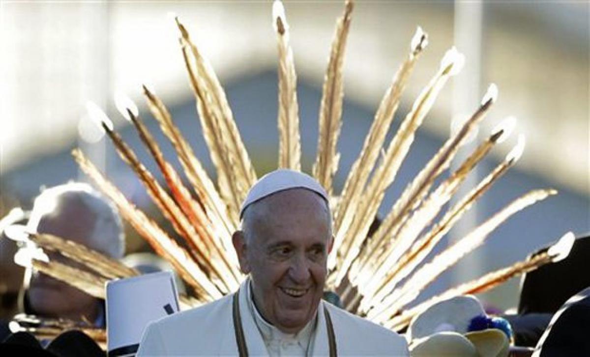 Pope Francis lauds Bolivias social reforms as relations with Catholic Church thaw