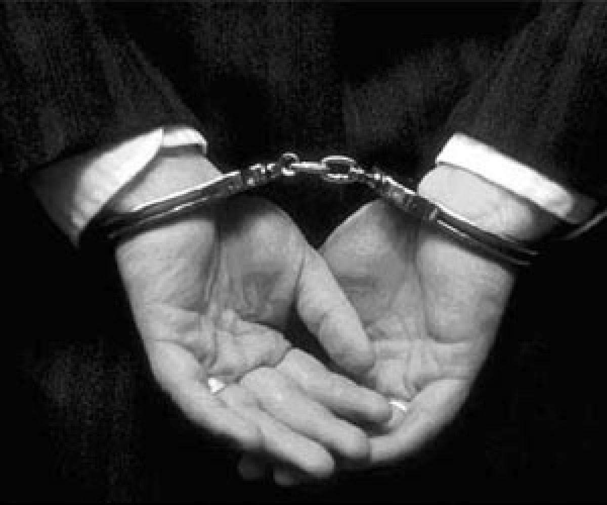 2 held in fake certificates racket