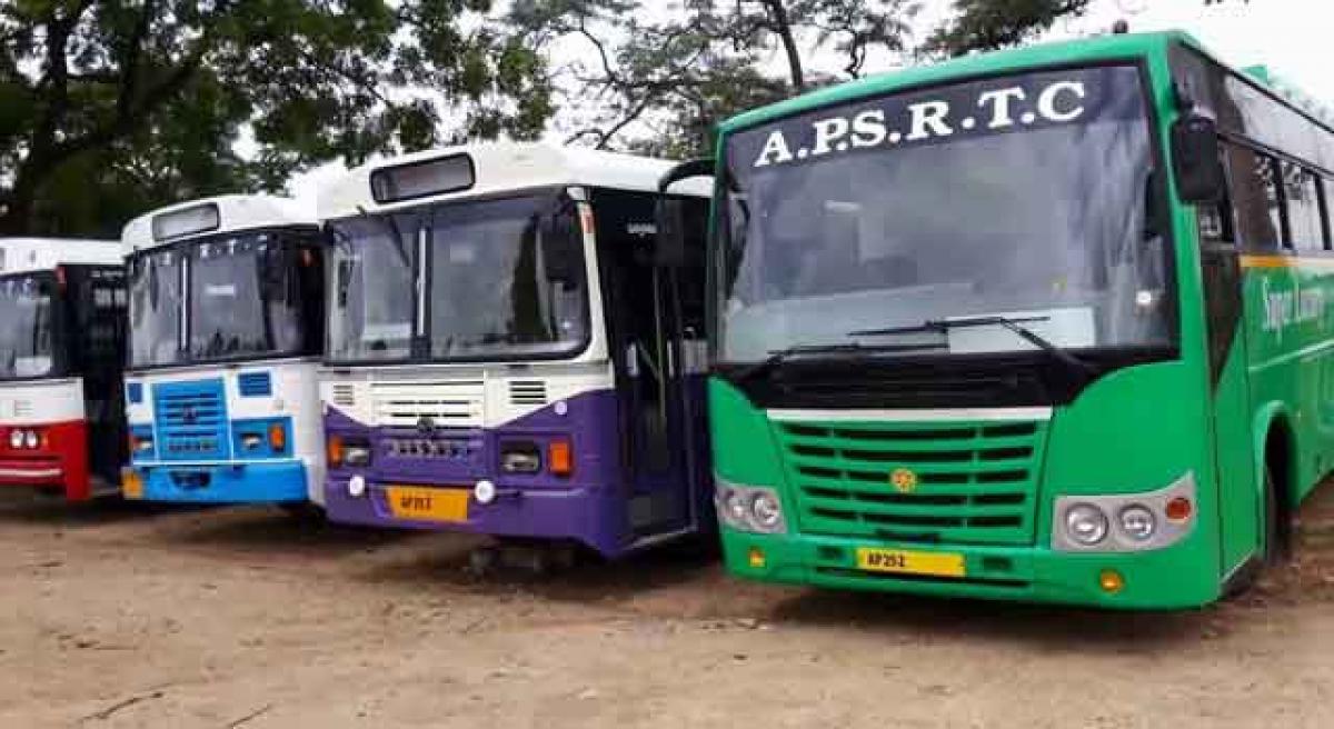 APSRTC pulls all stops to meet deadline