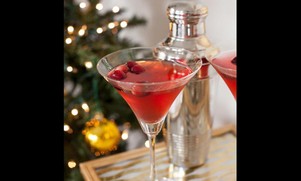 Serve up best DIY cocktails this Christmas