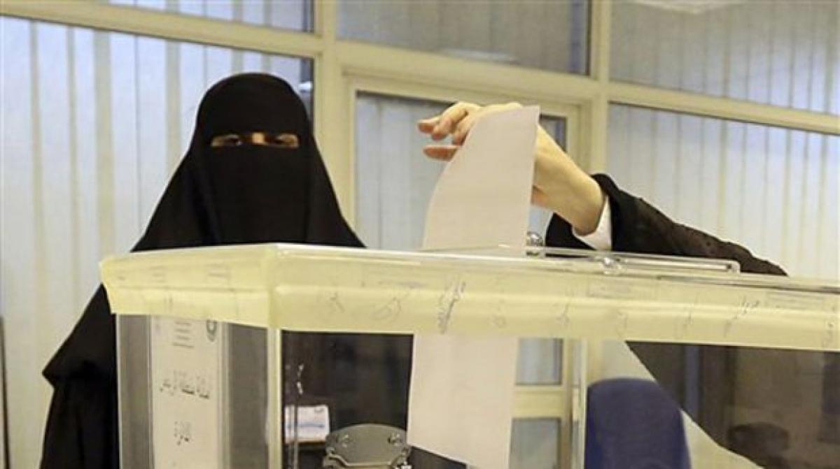 Woman wins seat on Mecca municipal council in Saudi polls: Official