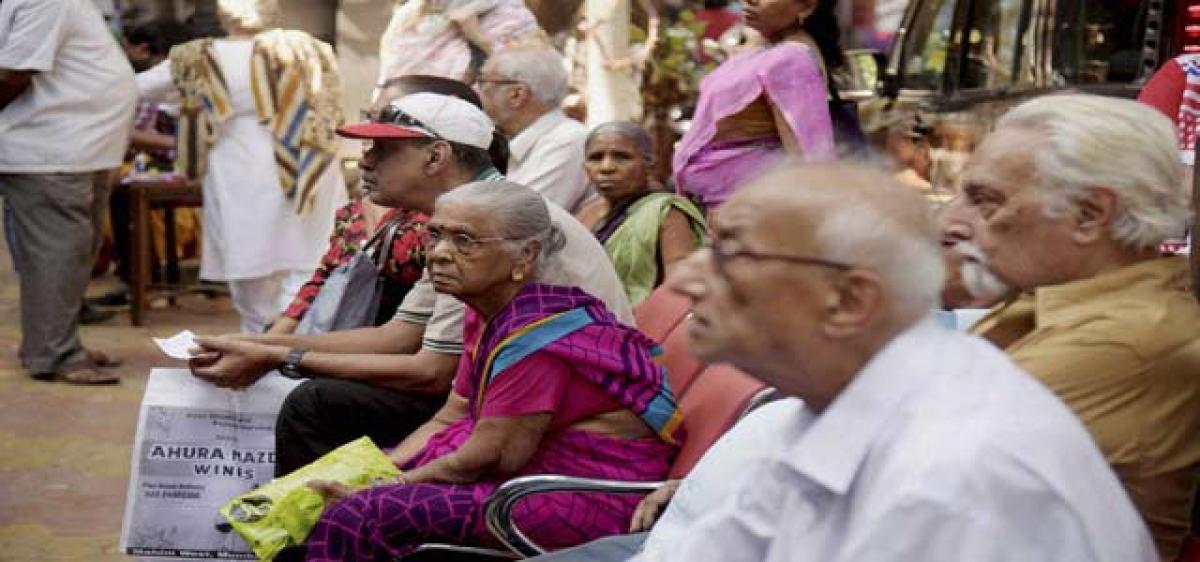 Long wait at bank ATMs continues