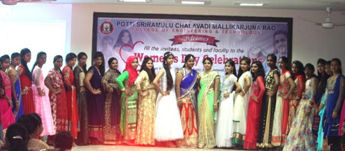 800 girl students celebrate women’s day at PSEC