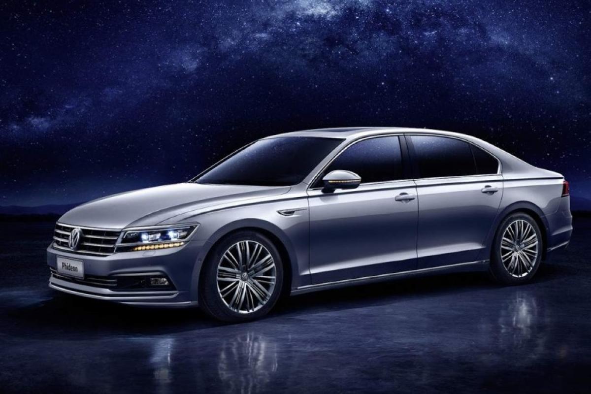 VW Phideon revealed in official images