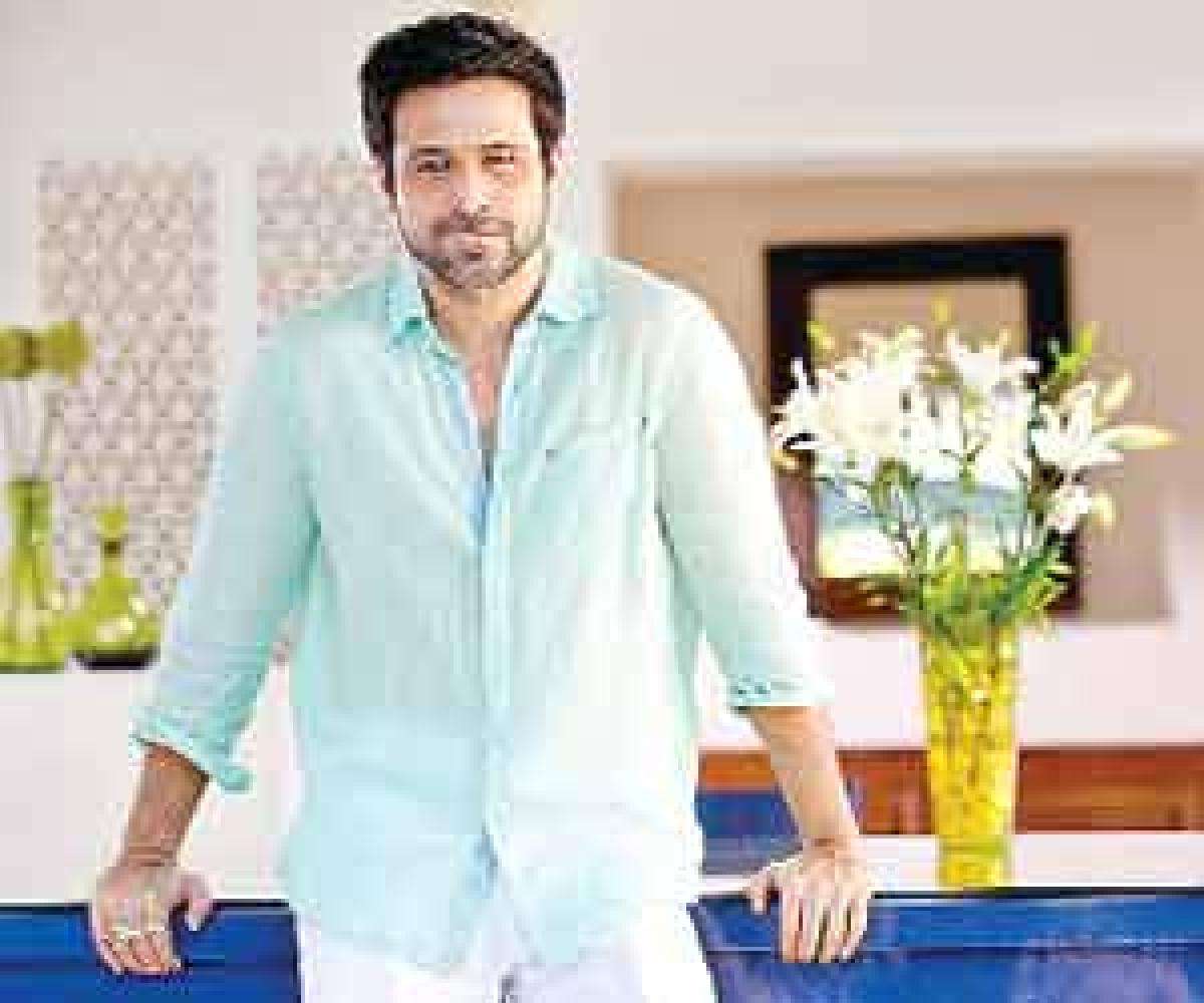 Emraan Hashmi turns love guru for Rajni kant