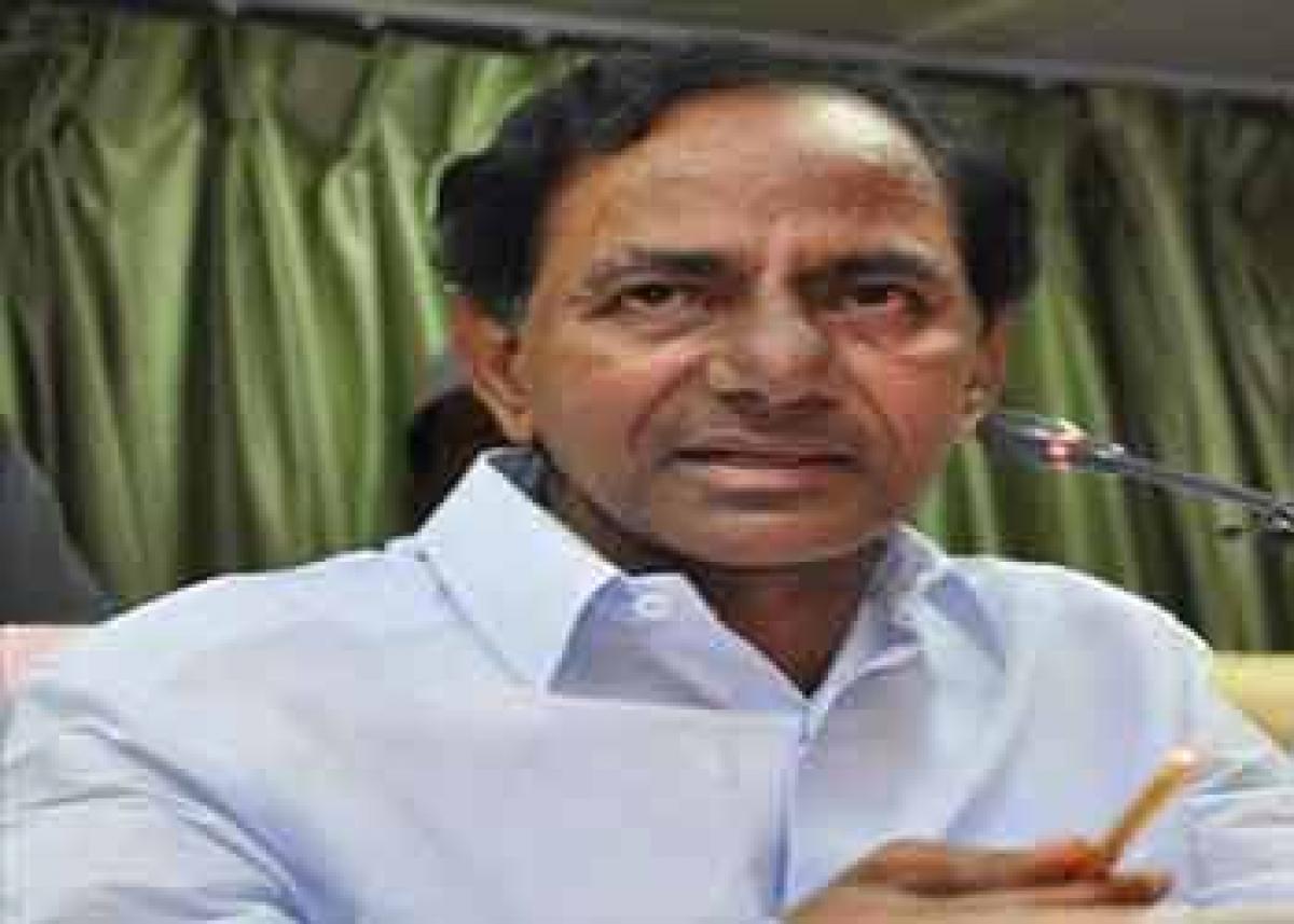 CM mulls joint session to explain govt efforts to save farmers