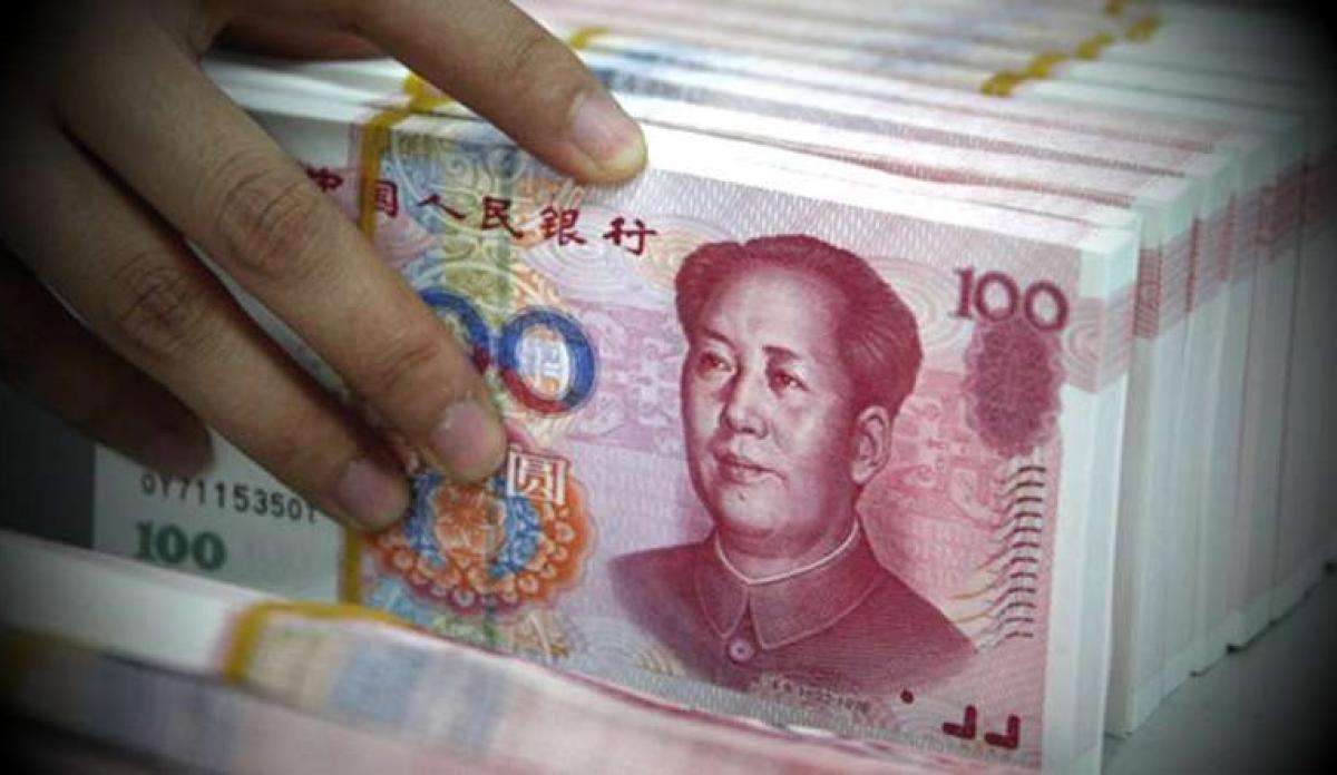 Chinese yuan weakens