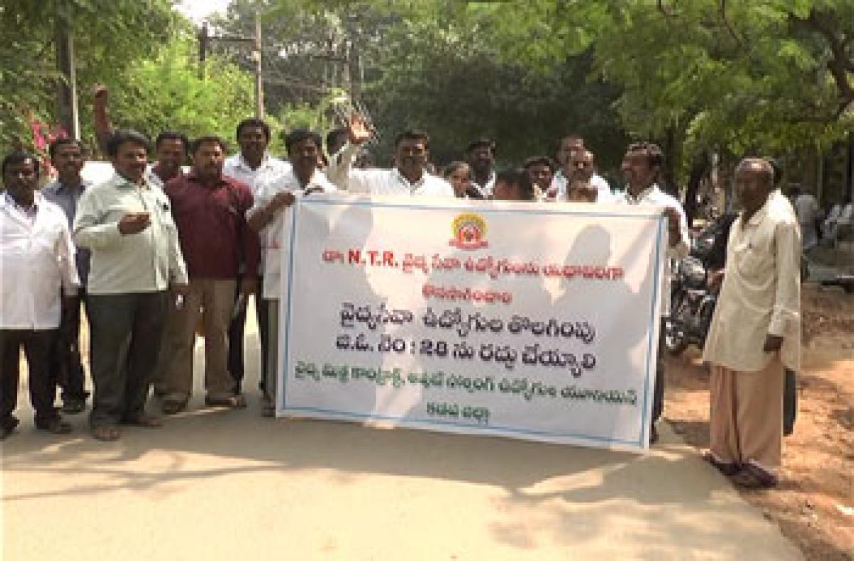 Arogya Mithras demand withdrawal of GO