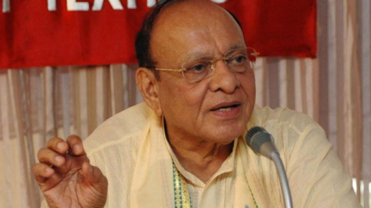 Gujarat: Photos declaring Cong leader Vaghela as CM put up ahead of Assembly polls