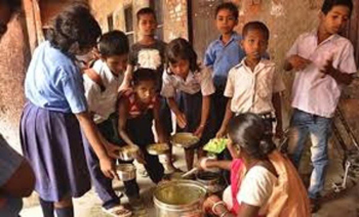 Telangana govt mulls mid day meal scheme for rural poor