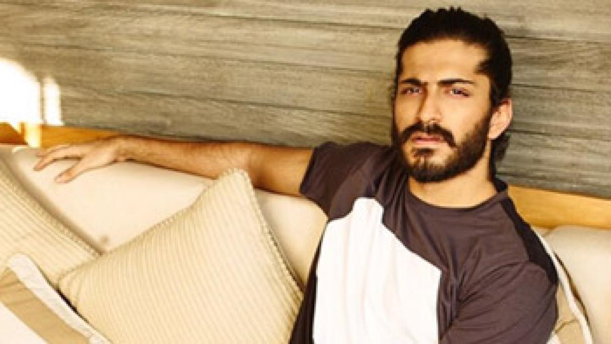 Anil Kapoors son Harshvardhan roped in for Vikramaditya Motwanes next