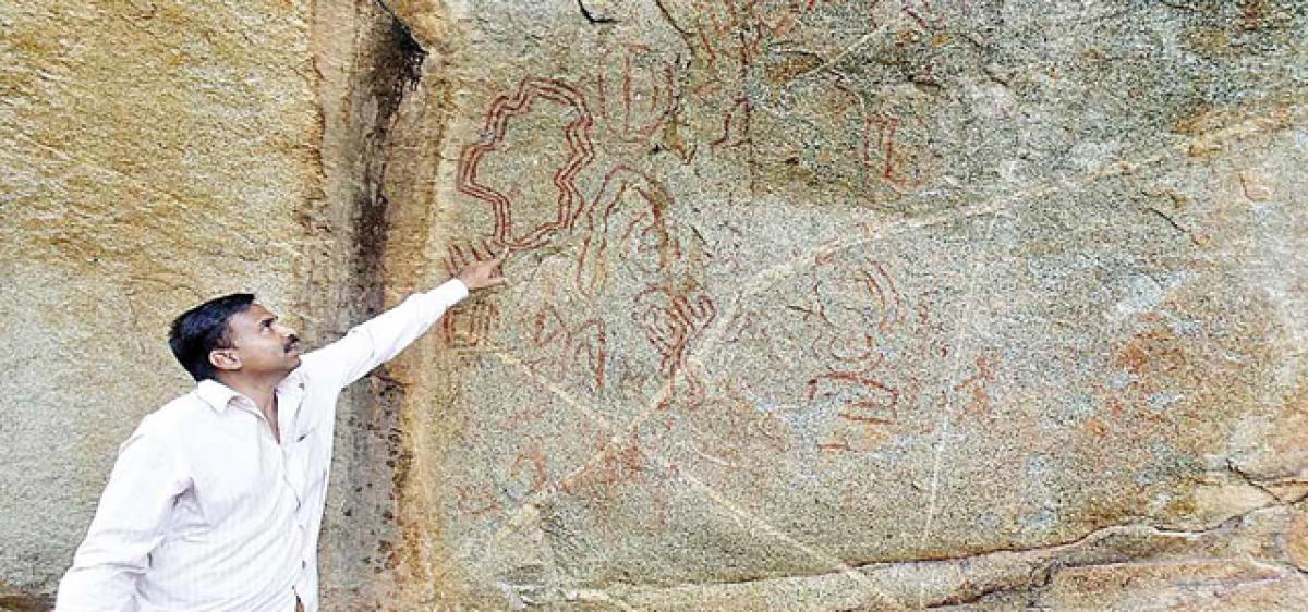 Pre-historic rock paintings found at Rukalagundu