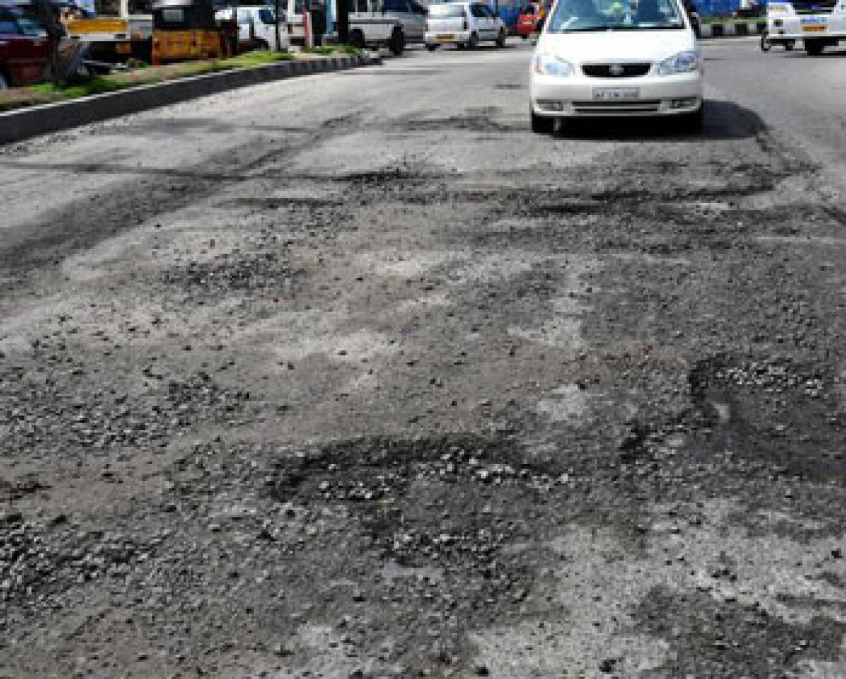 GHMC to make Hyderabad a pothole free city