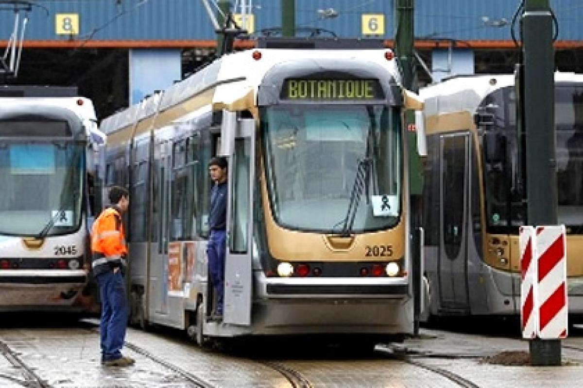 Brussels issues Grade Four high terror alert, shuts down metro