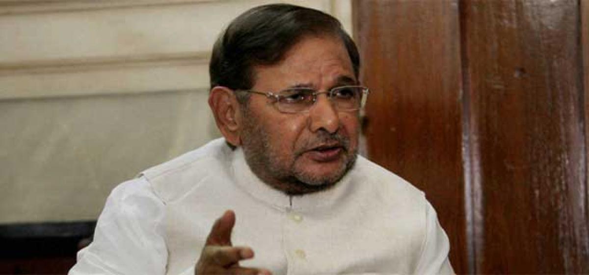 Sharad Yadav insults women