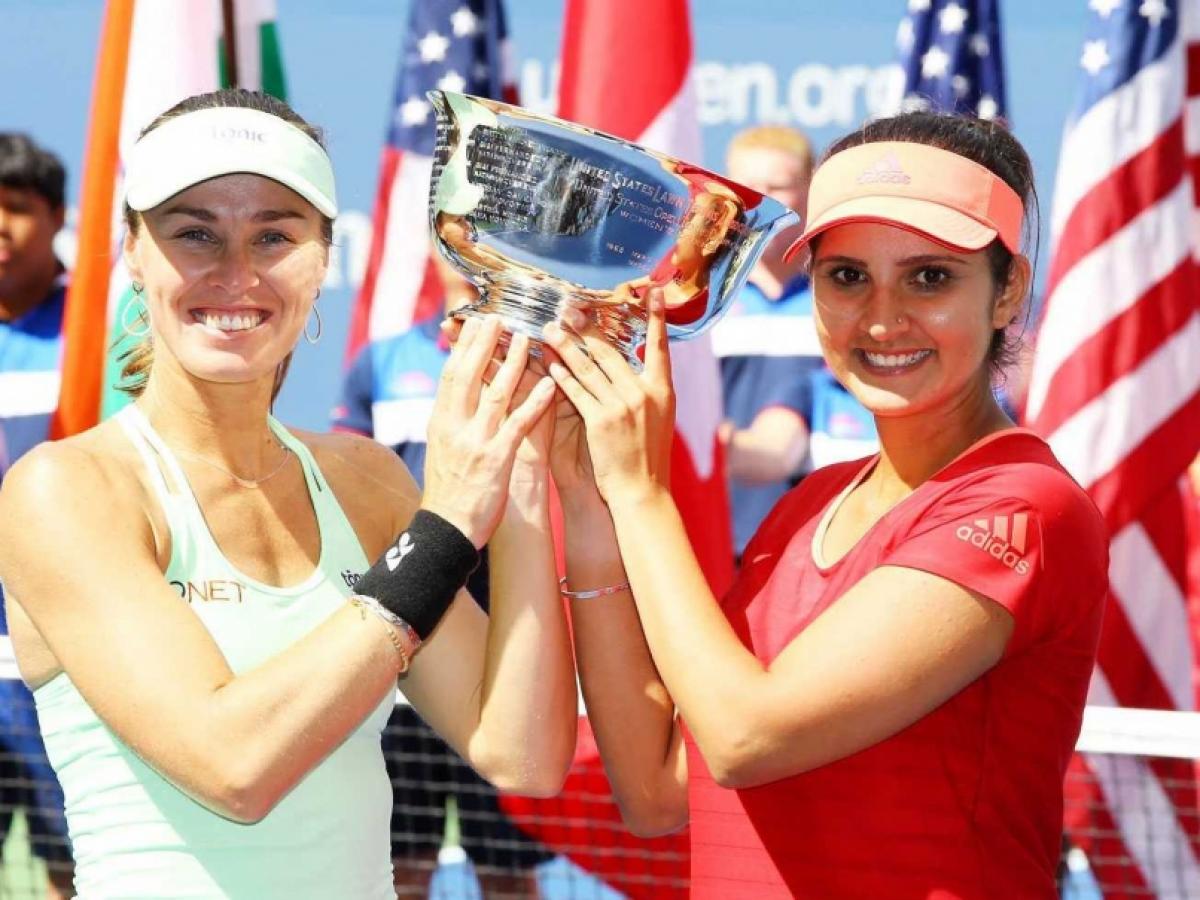 Bollywood stars congratulate Sania Mirza