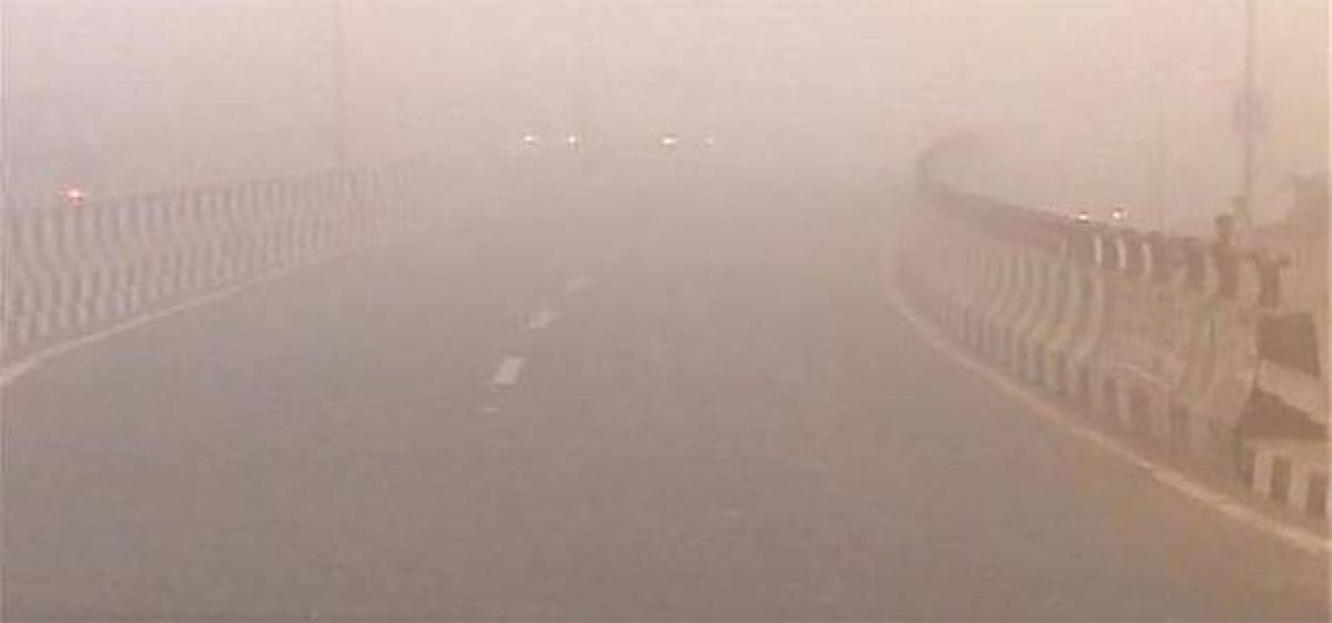 Fog envelops Agency, hits traffic