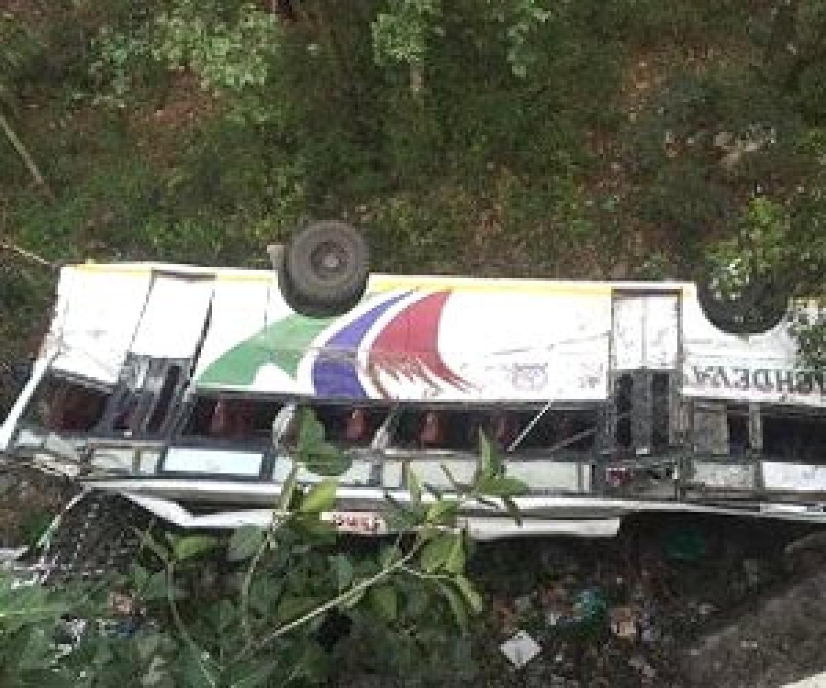 Three killed, 35 injured in road accident in Himachal