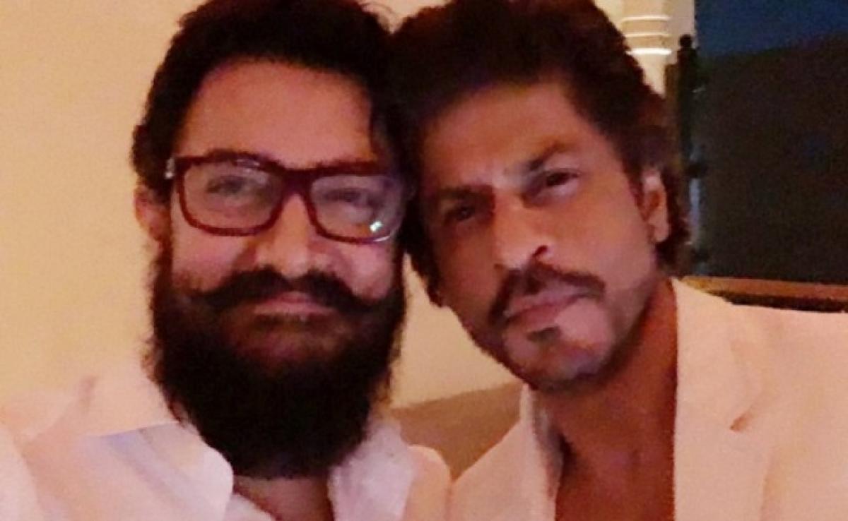 SRK, Aamir pose together for their first selfie