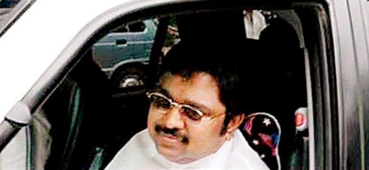 Why hasnt any action been taken against TTV Dhinakaran in EC bribery case, asks court