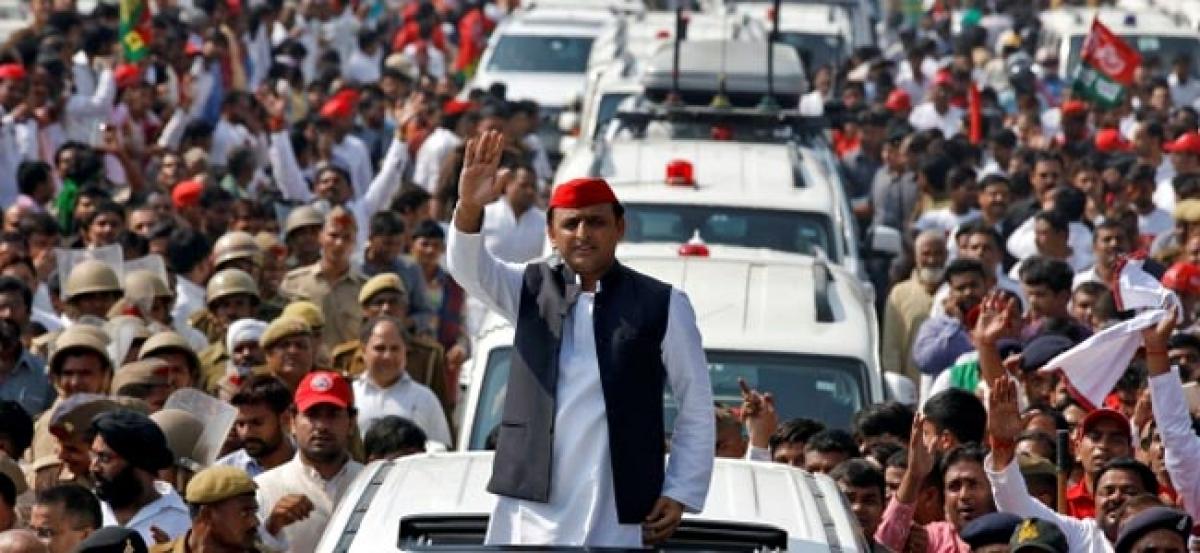 UP Elections 2017: Akhilesh likely to announce his own list of candidates, says SP MLA