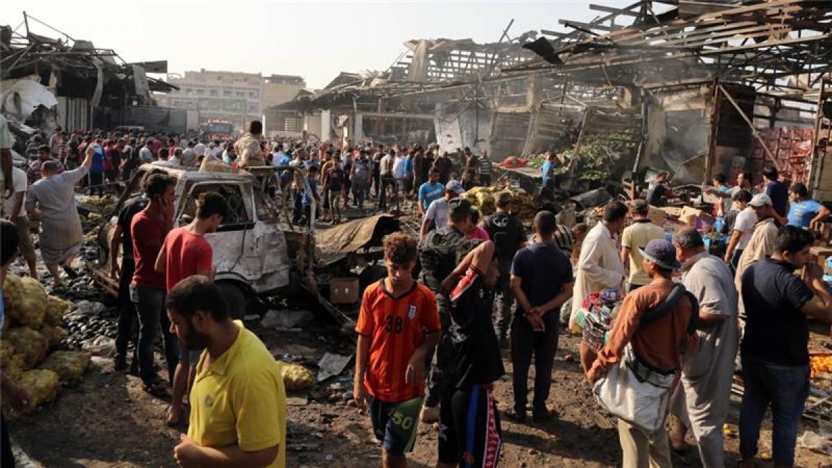 Iraq: 8 killed in twin suicide bombings