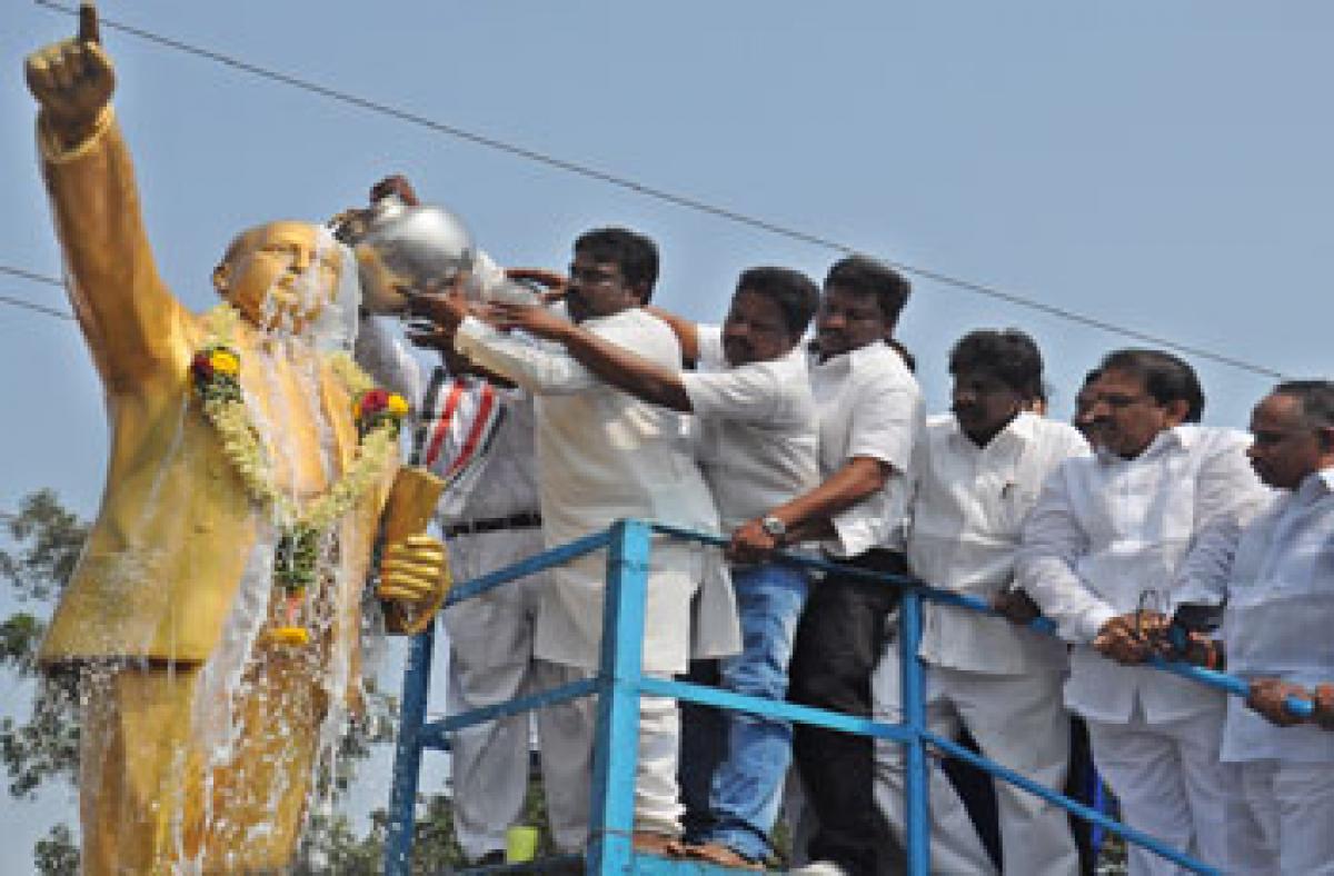 Dalit leaders perform Palabhishekham to Ambedkar statue