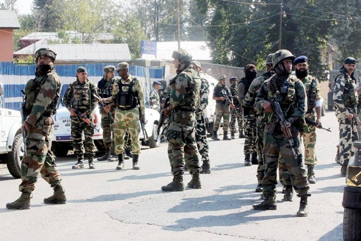 Indian Army use ‘Jadoo ki Jhappi formula to calm down south Kashmir