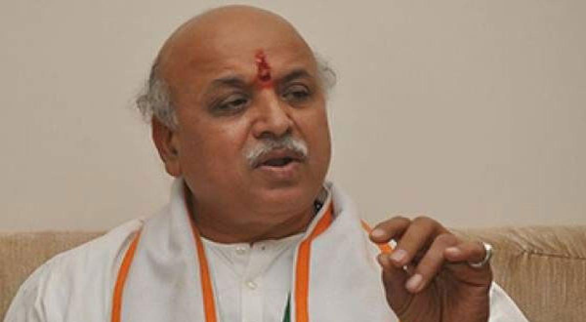 Centre should act tough with Pakistan: Dr Praveen Togadia