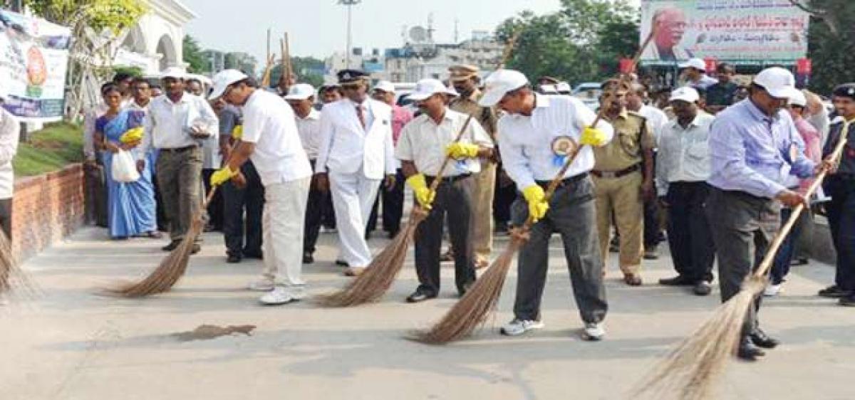 GHMC sets eye on Swachh ranking