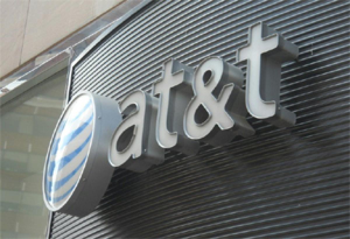 AT&T helped US spying on internet: Report