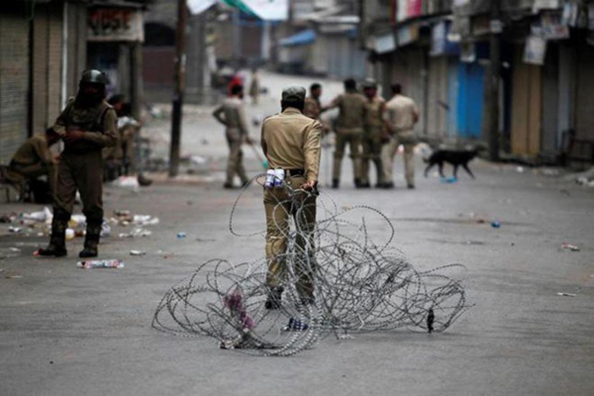 Curfew and restrictions imposed across Kashmir after Separatists called for protest