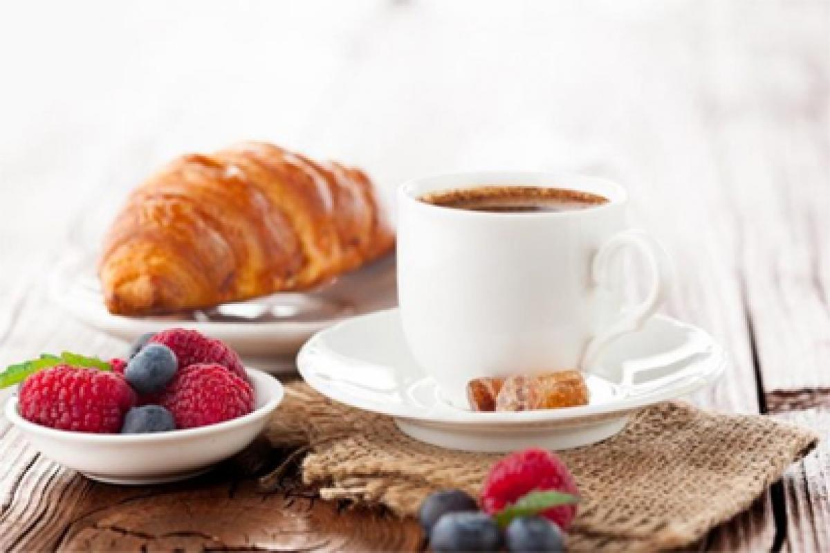 Why its important to eat breakfast within a hour of waking up