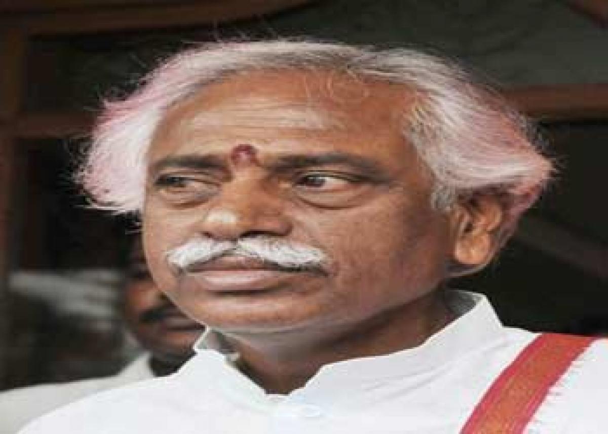 Dattatreya takes part in Swachh Bharat Abhiyan