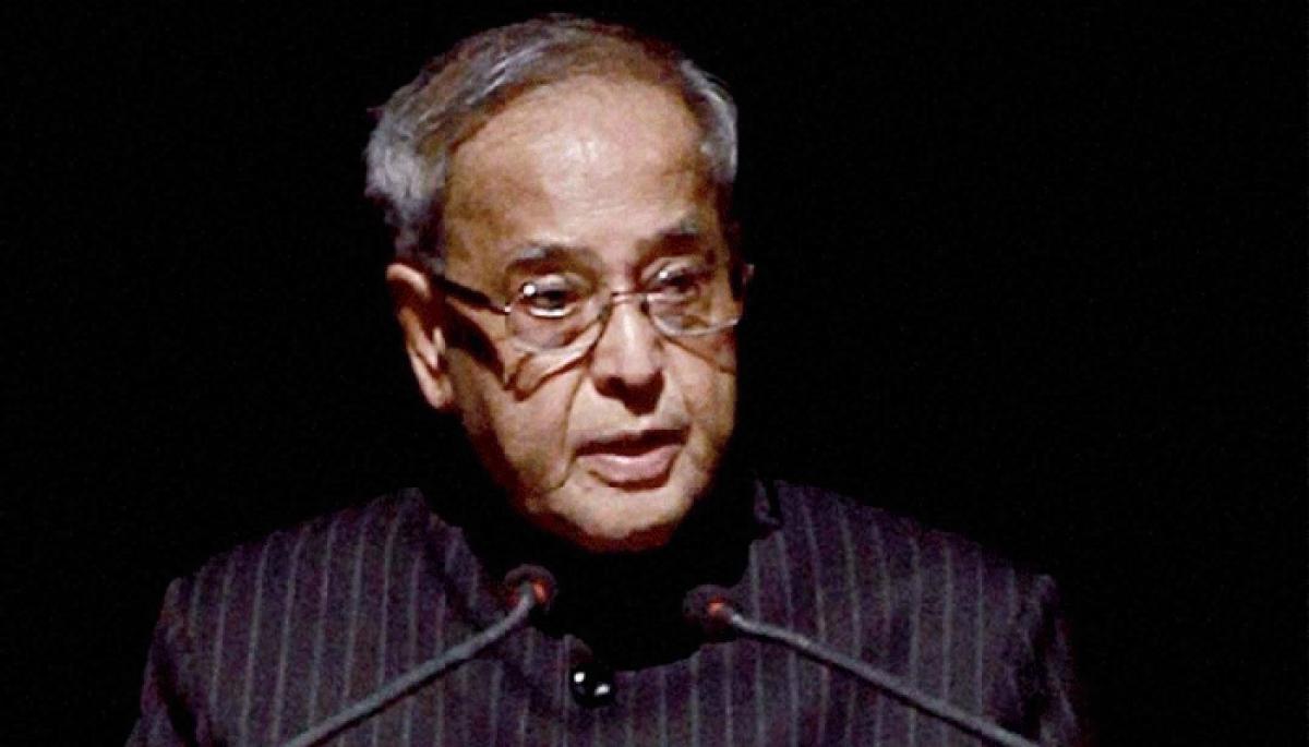 President Mukherjee expresses grief over loss of lives in K`taka train derailment