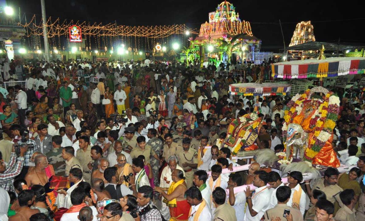 Lord appears in Sri Krishna avatar
