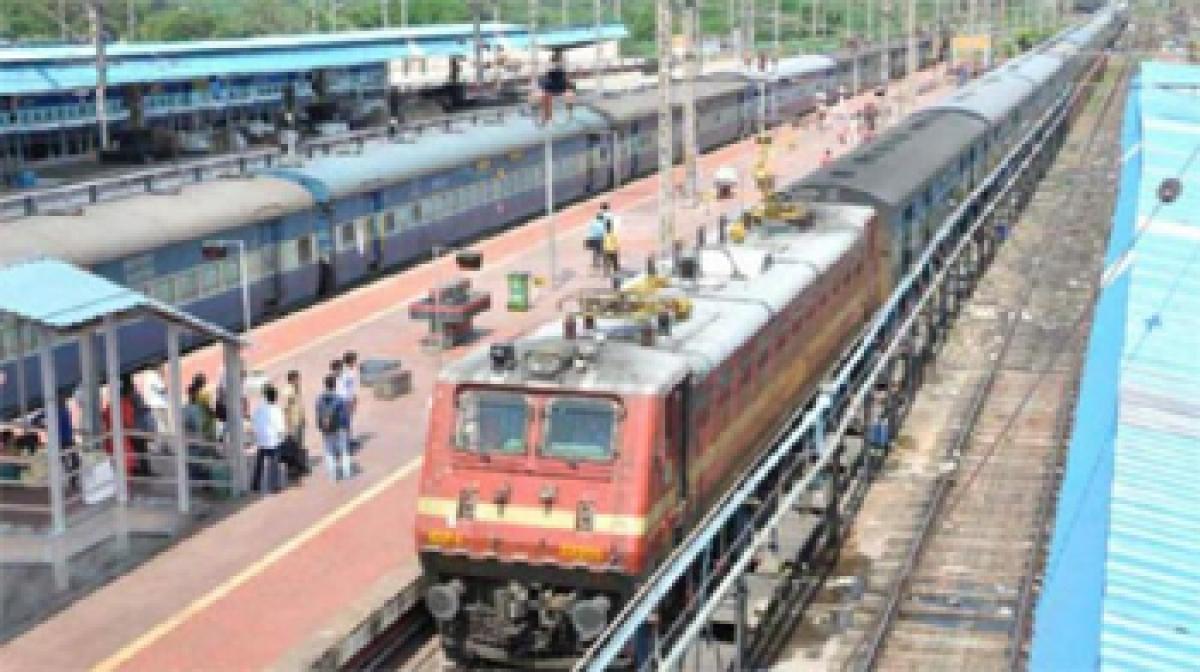 Railways receives nearly 5,000 complaints on catering in 2015