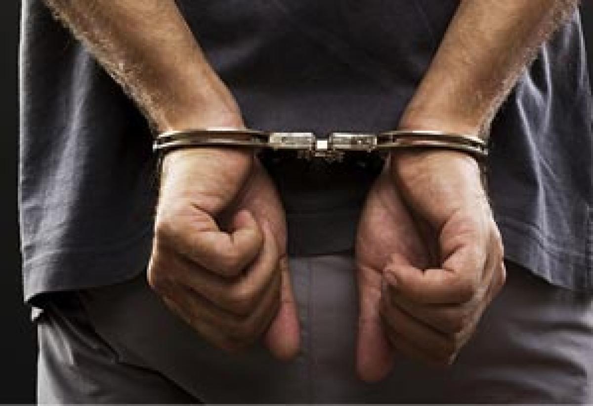 5 of extortion gang nabbed