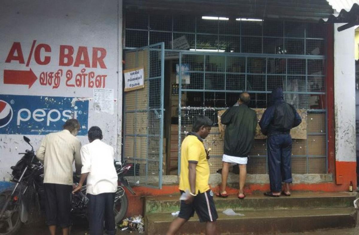 Its business as usual for liquor shops in Chennai