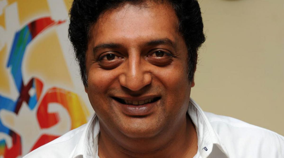 Prakash Raj wins hearts of Kondareddipalle villagers