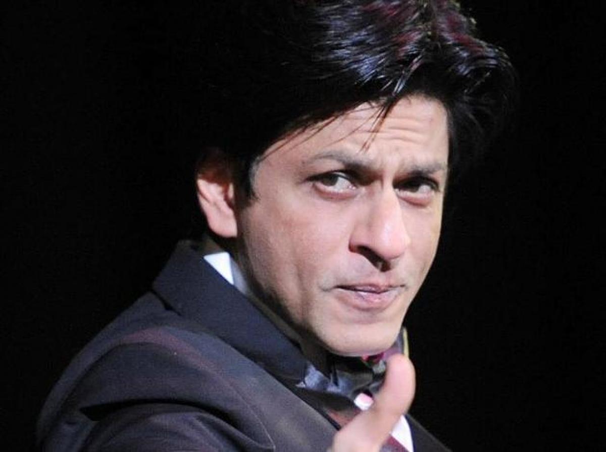 Shah Rukh Khan makes Dubsmash debut