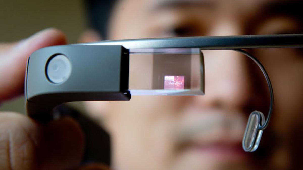 The next Google Glass might not have Glass