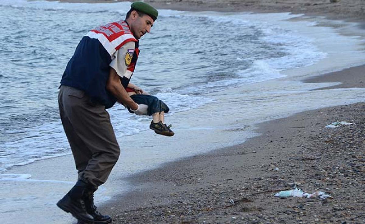 EU Ministers to Meet on Migrant Crisis as Drowned Boys Father Speaks