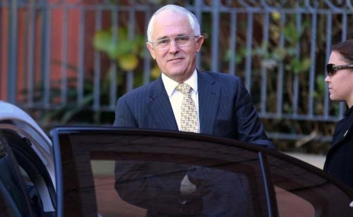 Australian PM Malcolm Turnbull Scrambles For Independent Votes As Race Tightens