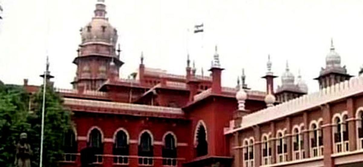 Madras High Court notice to Palaniswamy, Speaker