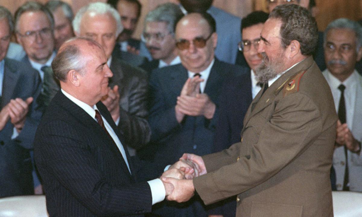 Former Soviet leader Mikhail Gorbachev hails Fidel Castro for strengthening Cuba